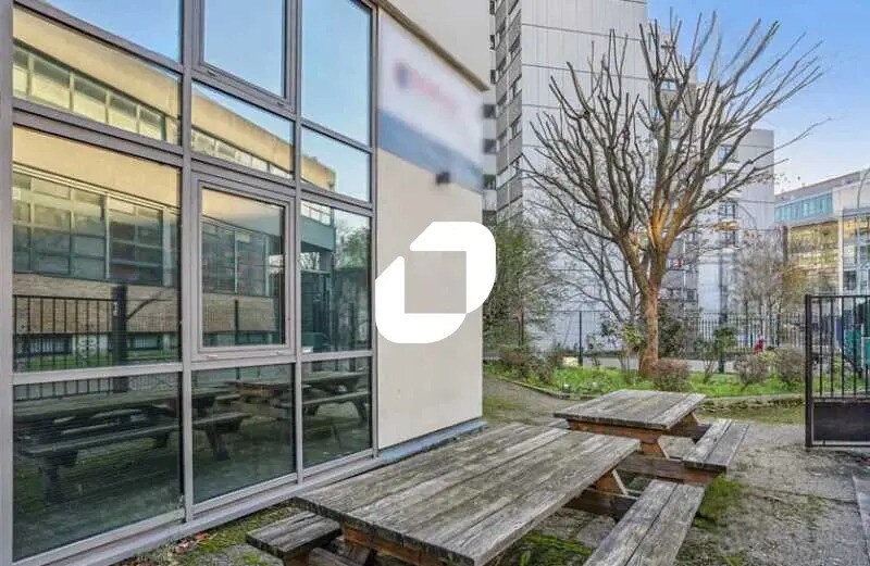 Bureau dans Bagnolet à louer - Photo de l’immeuble – Image 2 sur 10