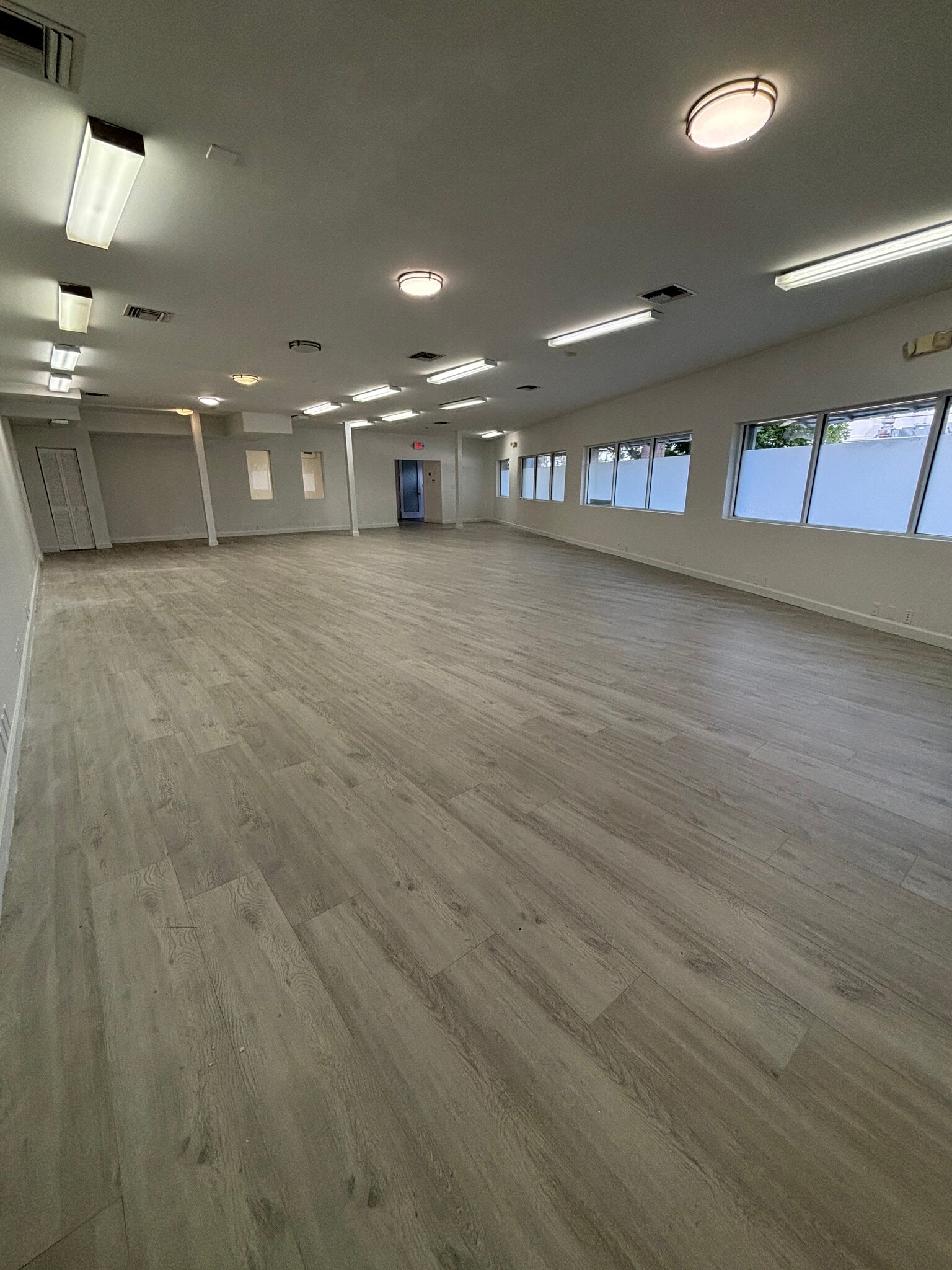 240 Old Federal Hwy, Hallandale Beach, FL à louer Photo intérieure– Image 1 sur 11