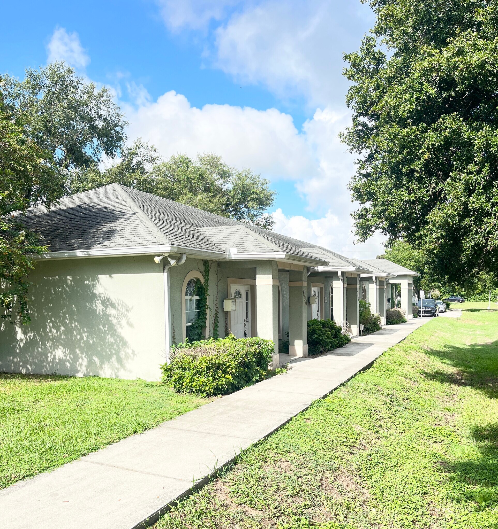 700-706 State Road 60 E, Lake Wales, FL à louer Photo de l’immeuble– Image 1 sur 14