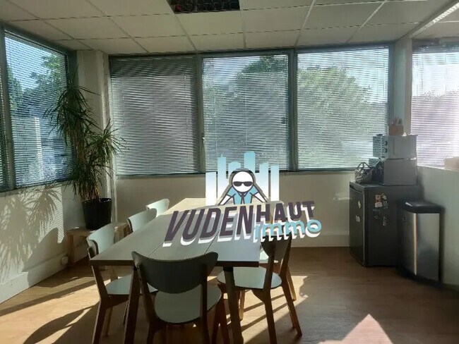 Plus de détails pour Bureau à louer