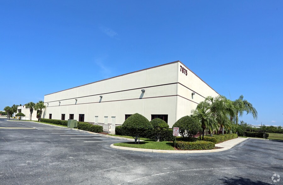7875 114th Ave, Largo, FL à vendre - Photo de l’immeuble – Image 2 sur 9