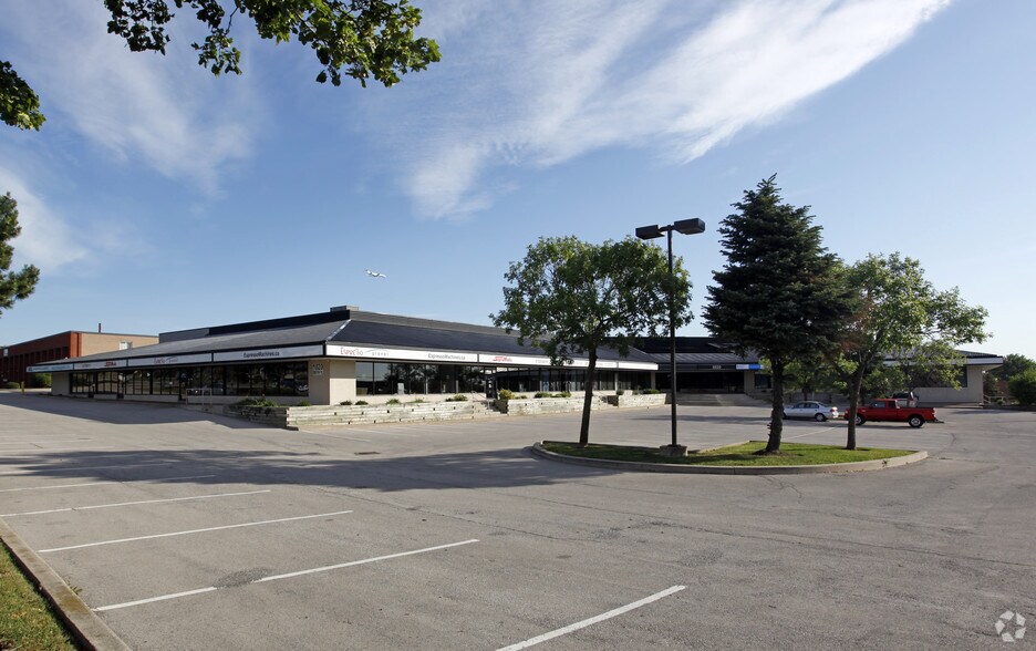 1020 Brevik Pl, Mississauga, ON à louer - Photo principale – Image 1 sur 2