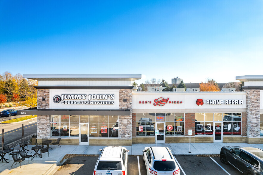 3250 Denmark Ave, Eagan, MN à louer - Photo de l’immeuble – Image 3 sur 8