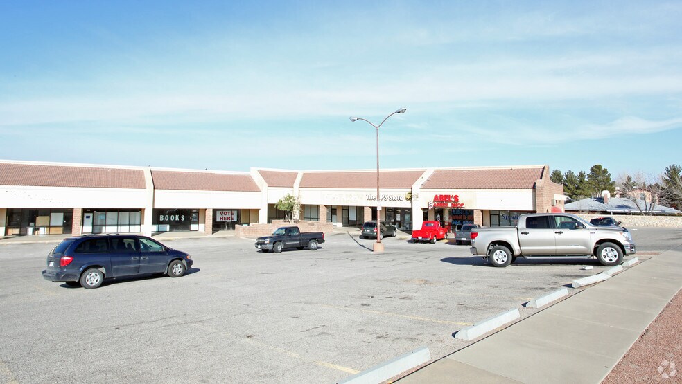 1605 George Dieter Dr, El Paso, TX à louer - Photo de l’immeuble – Image 2 sur 4