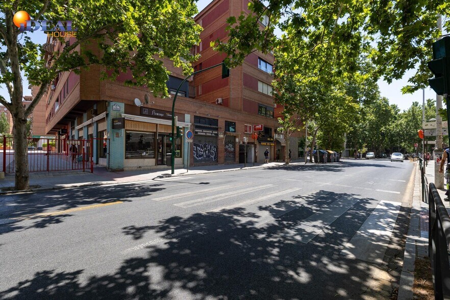 Local commercial dans Granada à vendre - Photo de l’immeuble – Image 3 sur 36
