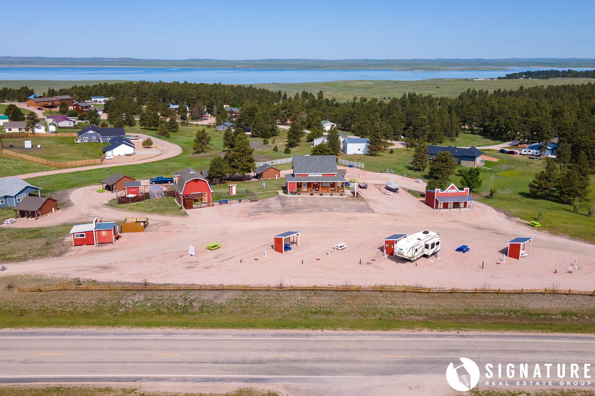 115 Pine Haven Rd, Pine Haven, WY à vendre Photo de l’immeuble– Image 1 sur 53