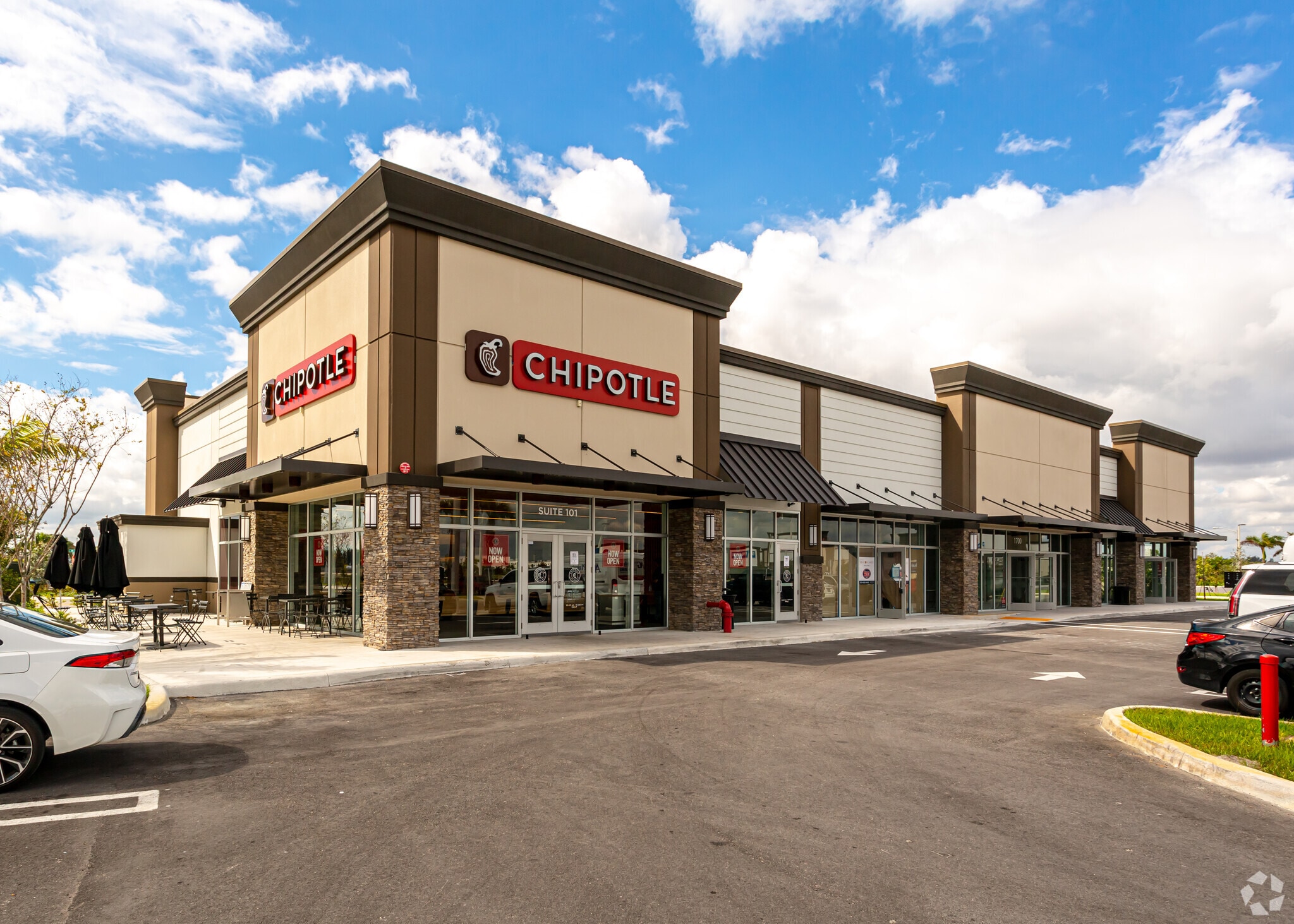 1700 NW 117th Plz, Miami, FL à louer Photo principale– Image 1 sur 7