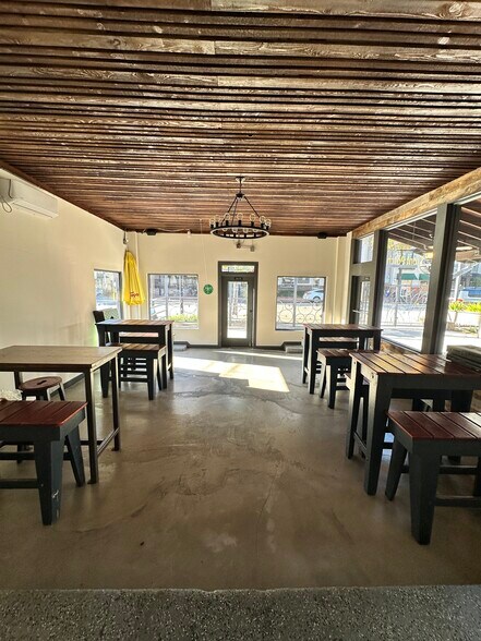 217 W Gray St, Houston, TX à louer - Photo intérieure – Image 3 sur 11