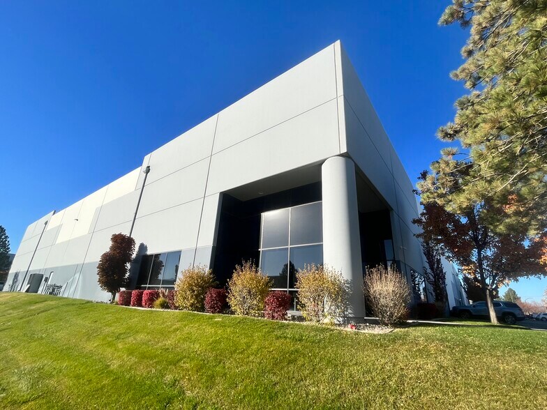 1414 Gladiola St, Salt Lake City, UT à louer - Photo de l’immeuble – Image 1 sur 8