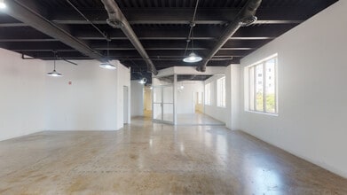 420 Lincoln Rd, Miami Beach, FL à louer Numérisation 3D Matterport– Image 1 sur 8