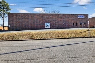 2407 Schirra Pl, High Point, NC à louer Photo intérieure– Image 2 sur 6