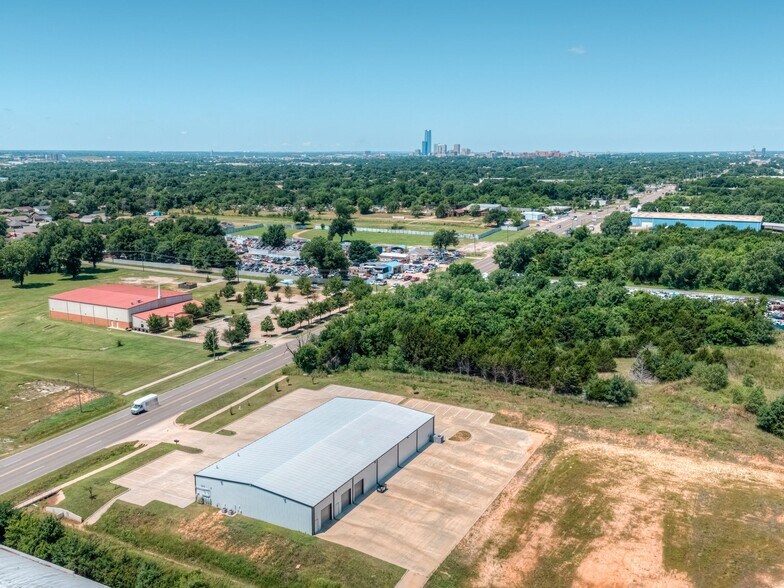 3303 NE 23rd St, Oklahoma City, OK à vendre - Photo de l’immeuble – Image 2 sur 17