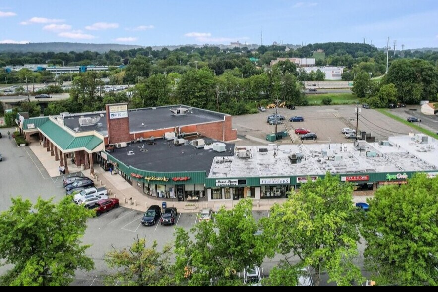 1342-1376 Clifton Ave, Clifton, NJ à louer - Photo de l’immeuble – Image 1 sur 11