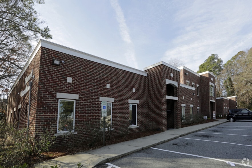 105 Newsom St, Durham, NC à louer - Photo de l’immeuble – Image 2 sur 2