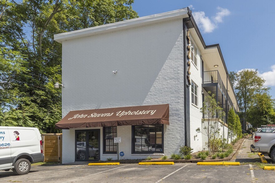 422 Acklen Park Dr, Nashville, TN à louer - Photo de l’immeuble – Image 1 sur 9