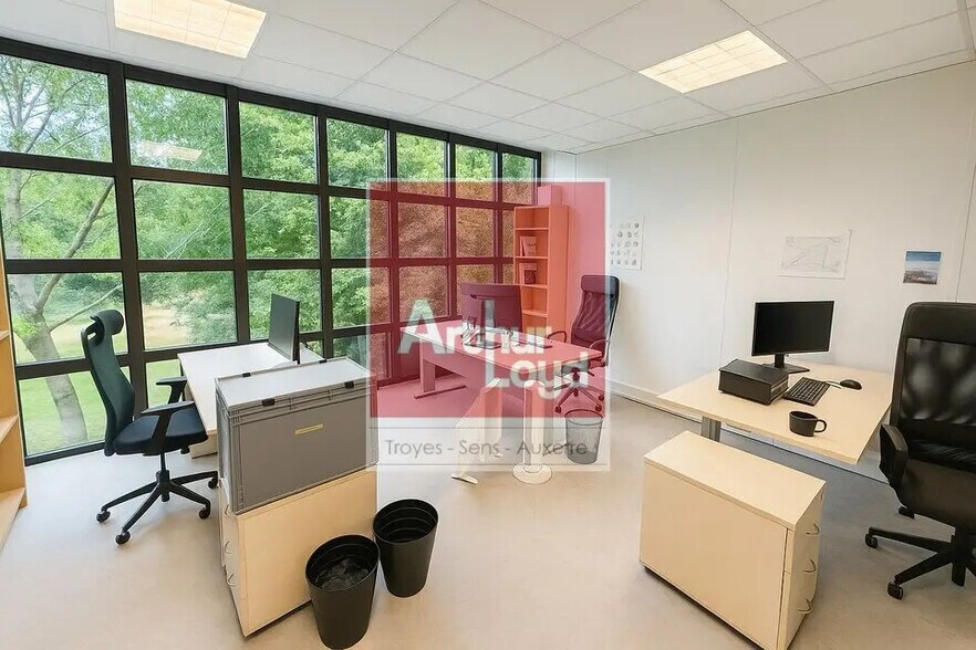 Bureau dans Troyes à louer - Photo de l’immeuble – Image 2 sur 2