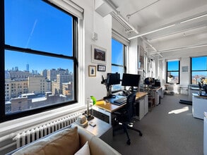 915 Broadway, New York, NY à louer Photo intérieure– Image 2 sur 7