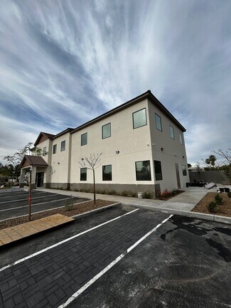 Plus de détails pour 2882 E Russell Rd, Las Vegas, NV - Bureau à vendre