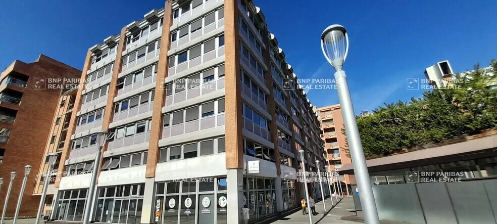 1 Place Occitane, Toulouse à louer - Photo de l’immeuble – Image 3 sur 33