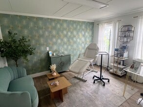 155 Greenwood Ave, Bethel, CT à louer Photo intérieure– Image 1 sur 16