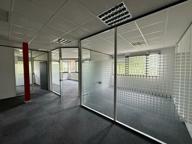 Bureau dans Schiltigheim à louer - Photo de l’immeuble – Image 2 sur 6