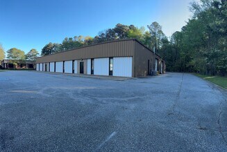 12680 Mcmanus Blvd, Newport News, VA à louer Photo de l’immeuble– Image 1 sur 7