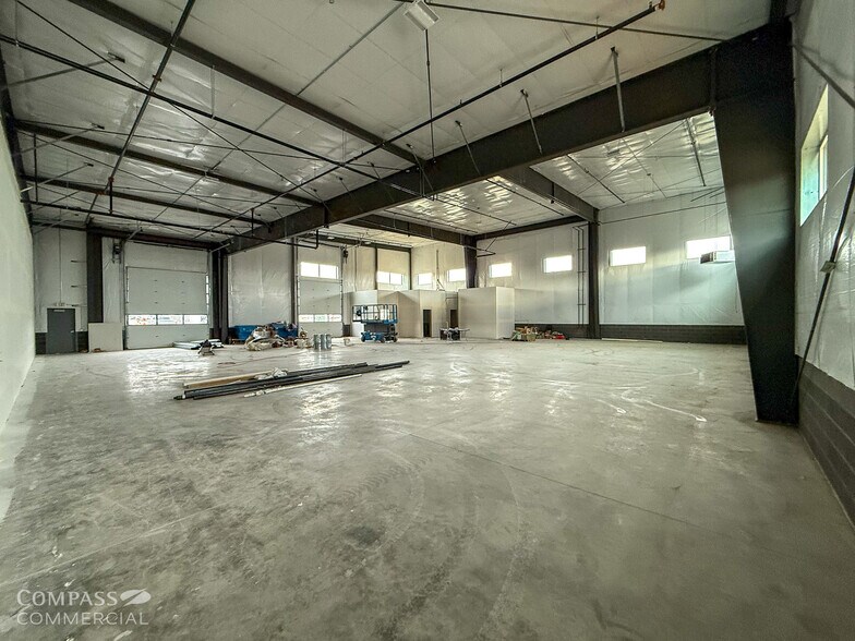 63625 Old Deschutes Rd, Bend, OR à louer - Photo de l’immeuble – Image 3 sur 5