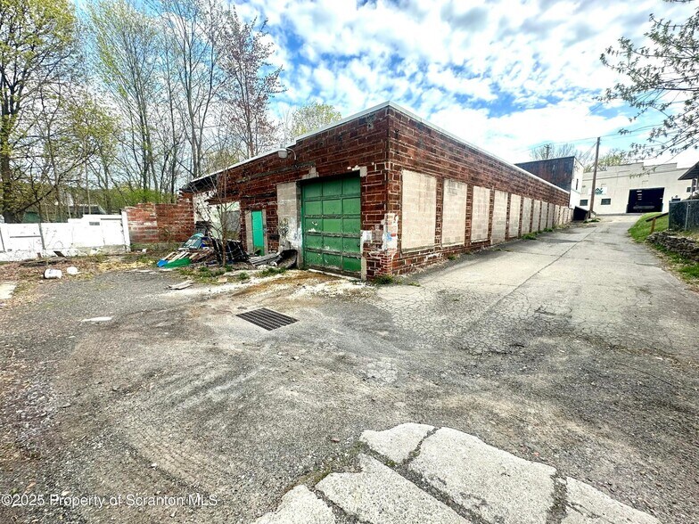 202 Bridge St, Jessup, PA à vendre - Photo de l’immeuble – Image 2 sur 14