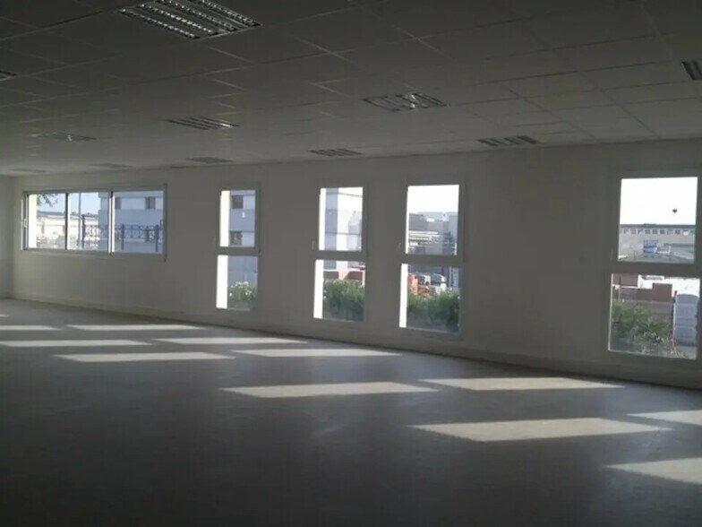 Bureau dans Avignon à louer - Photo intérieure – Image 1 sur 5