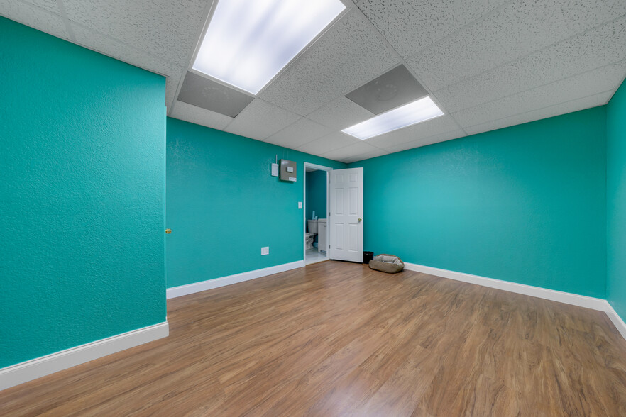 7760 W 20th Ave, Hialeah, FL à vendre - Photo de l’immeuble – Image 2 sur 30
