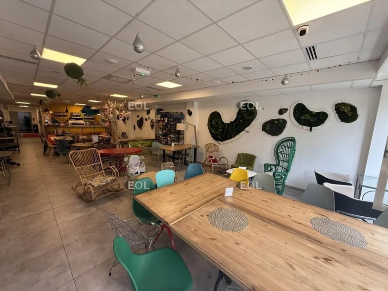 Bureau dans Champigny-sur-Marne à vendre - Photo de l’immeuble – Image 2 sur 9