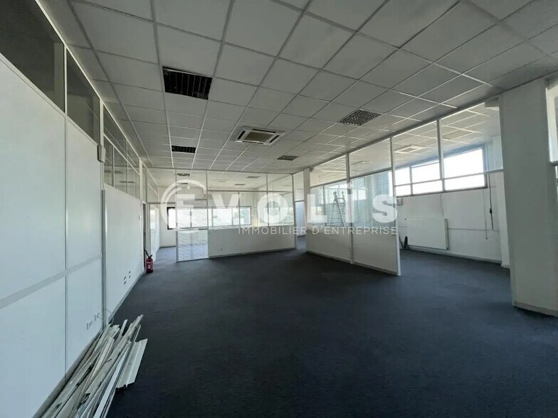 Bureau dans Champigny-sur-Marne à louer - Photo de l’immeuble – Image 2 sur 9