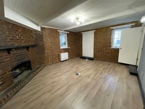 635 E Bay St, Charleston, SC à louer Photo intérieure– Image 2 sur 22