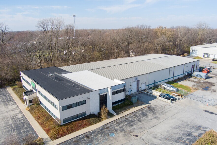 5310 E 25th St, Indianapolis, IN à vendre - Photo de l’immeuble – Image 2 sur 8