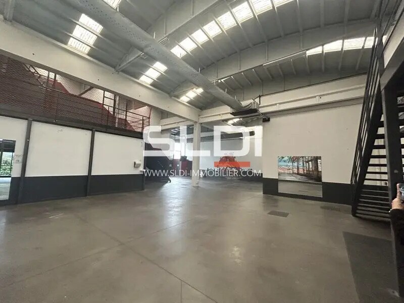 Local d’activités dans Genay à louer Photo intérieure– Image 1 sur 8