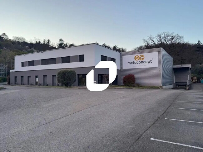 Plus de détails pour Bureau, Local d'activités à louer