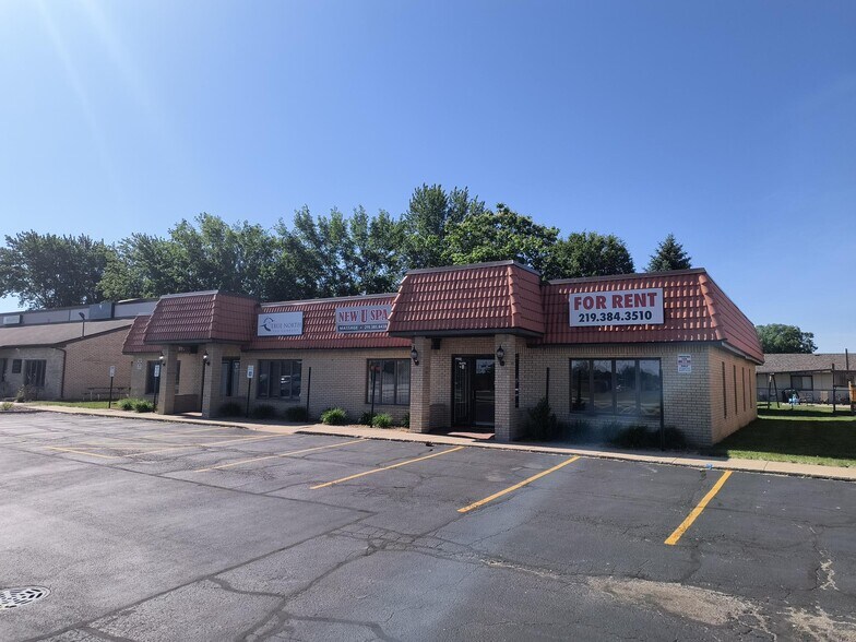 910 Richard Rd, Dyer, IN à louer - Photo de l’immeuble – Image 3 sur 8