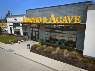 Plus de détails pour 3006 E Empire St, Bloomington, IL - Local commercial à vendre