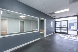 5405 Arrow Hwy, Montclair, CA à louer Photo intérieure– Image 2 sur 3