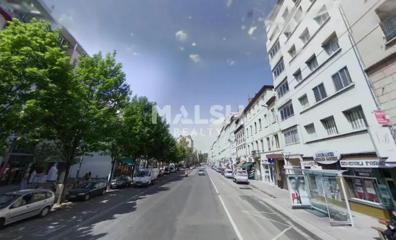 12 Cours Tolstoï, Villeurbanne à louer - Photo de l’immeuble – Image 2 sur 2