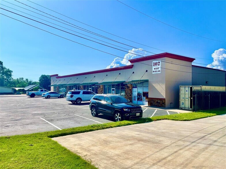 102 W Dallas St, Llano, TX à louer - Photo de l’immeuble – Image 2 sur 24