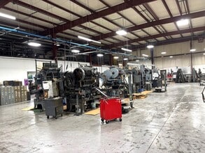 38 Lancaster Dr, Beacon Falls, CT à vendre Photo intérieure– Image 2 sur 11