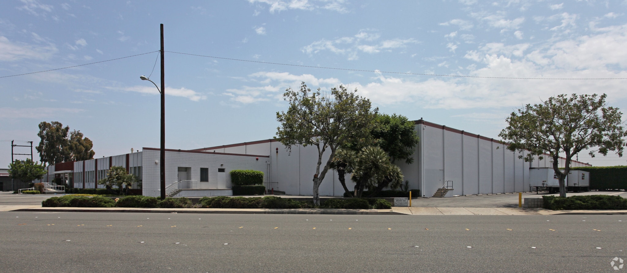 2650 Commerce Way, Commerce, CA à louer Photo principale– Image 1 sur 3