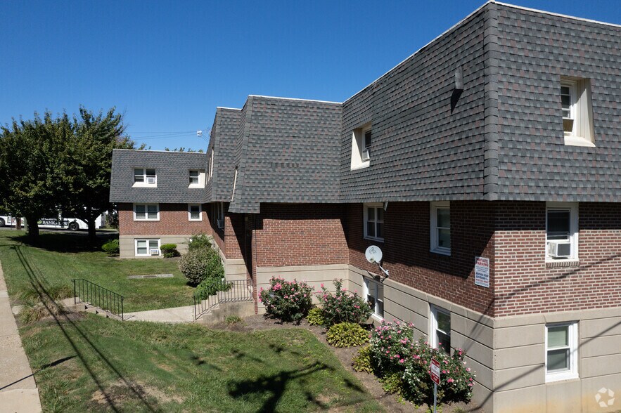 87-89 S State Rd, Upper Darby, PA à vendre - Photo de l’immeuble – Image 3 sur 27