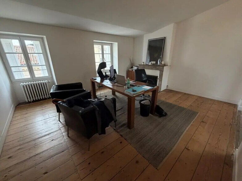 Bureau dans Bordeaux à vendre - Photo de l’immeuble – Image 2 sur 3