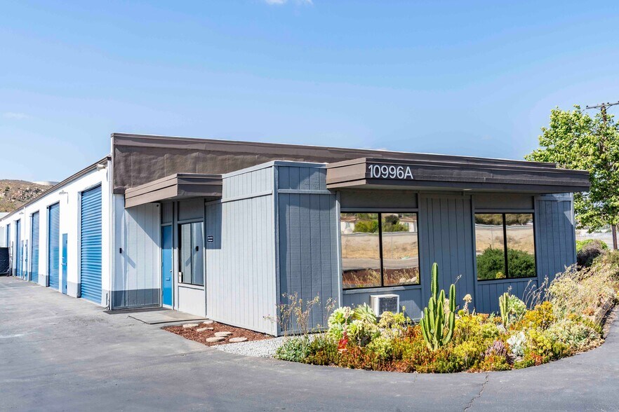 10996 Woodside Ave N, Santee, CA à vendre - Photo principale – Image 1 sur 9