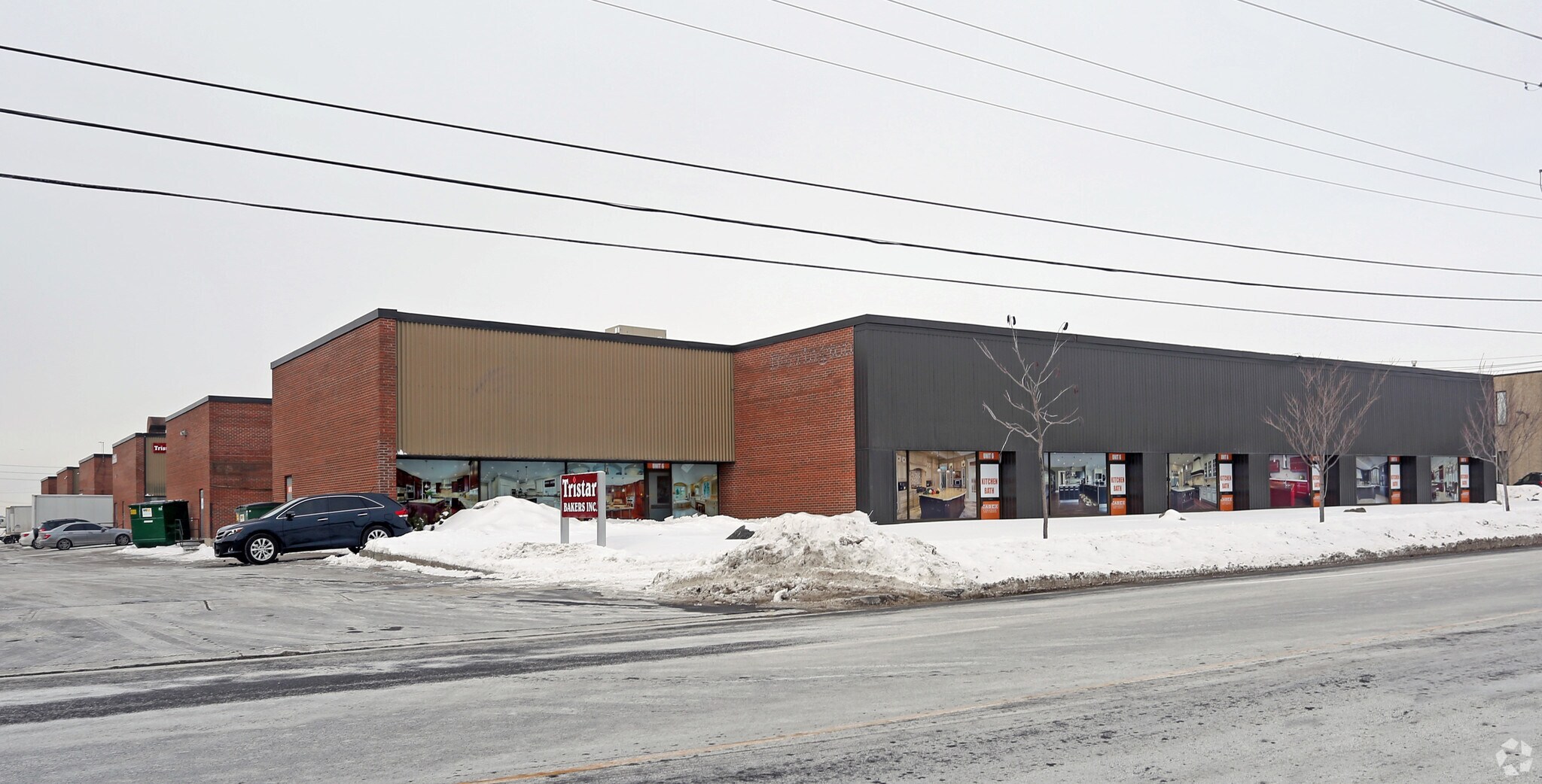 114 Norfinch Dr, Toronto, ON à louer Photo principale– Image 1 sur 6