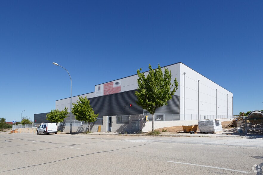 Calle Del Hierro, 8, Chiloeches, Guadalajara à louer - Photo de l’immeuble – Image 3 sur 3