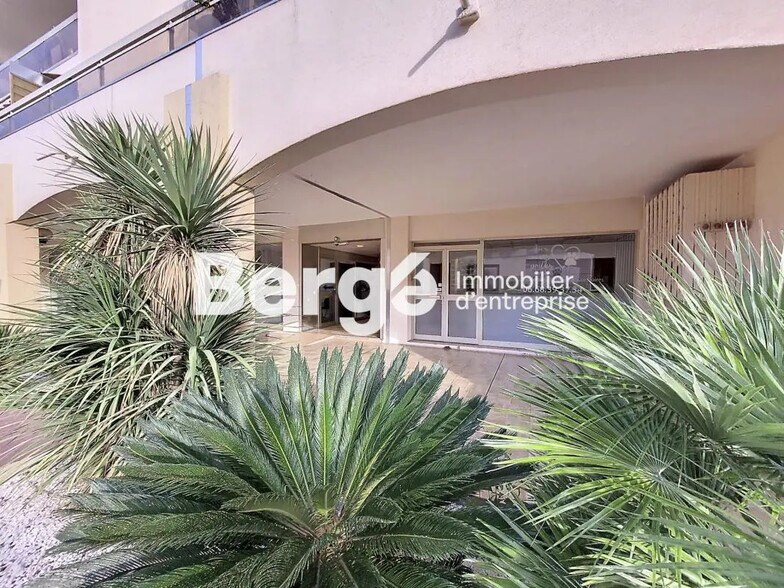 Local commercial dans Le Cannet à vendre - Hall d’entrée – Image 3 sur 17