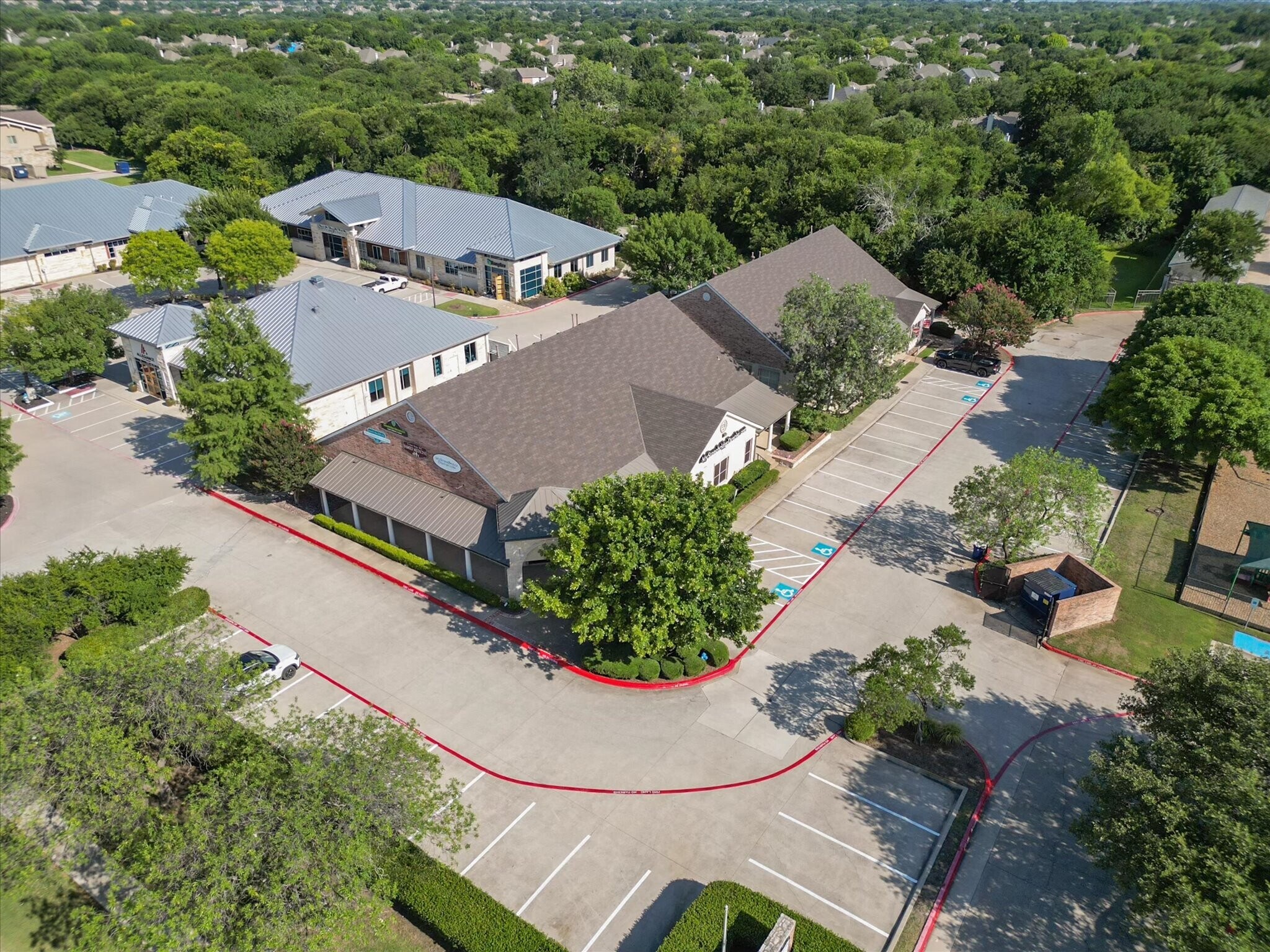 5601-5605 Virginia Pky, McKinney, TX à louer Photo de l’immeuble– Image 1 sur 40